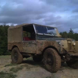 classic muddy land rover